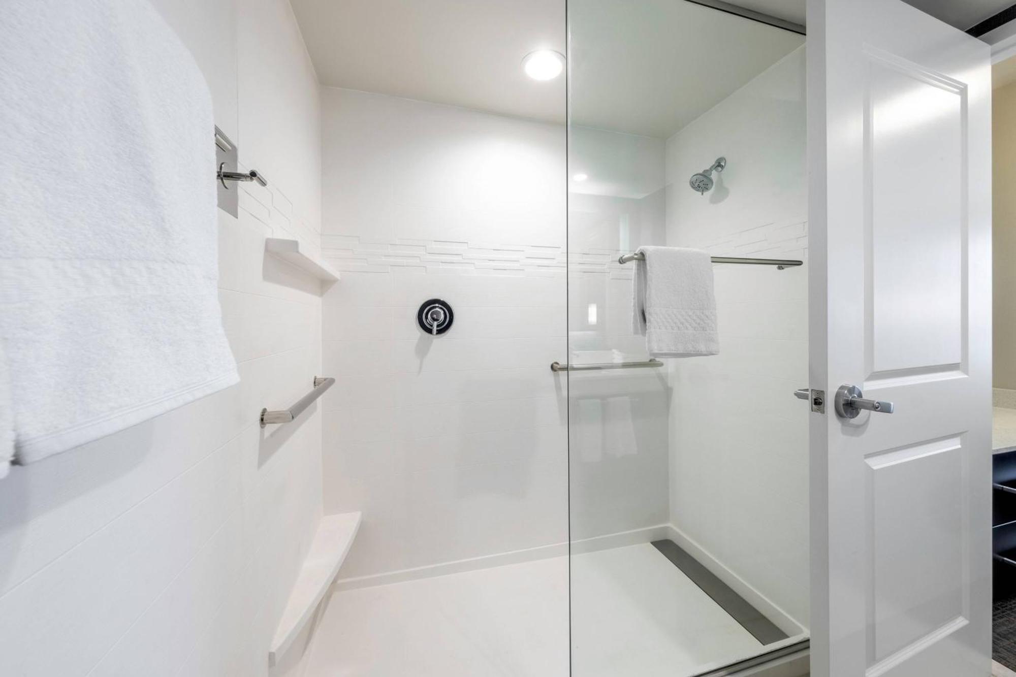 שורט פאמפ Residence Inn By Marriott Richmond At The Notch מראה חיצוני תמונה