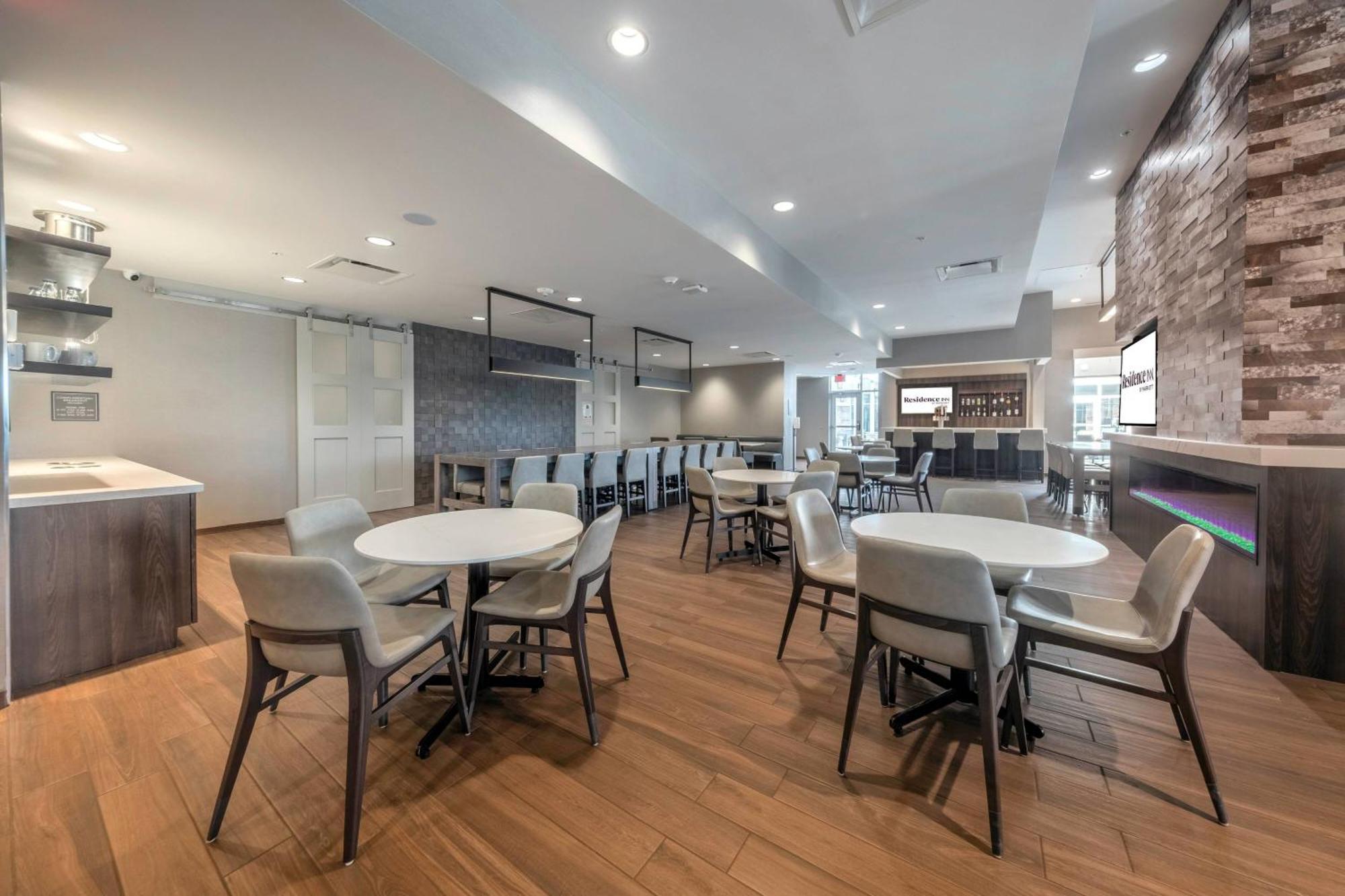 שורט פאמפ Residence Inn By Marriott Richmond At The Notch מראה חיצוני תמונה