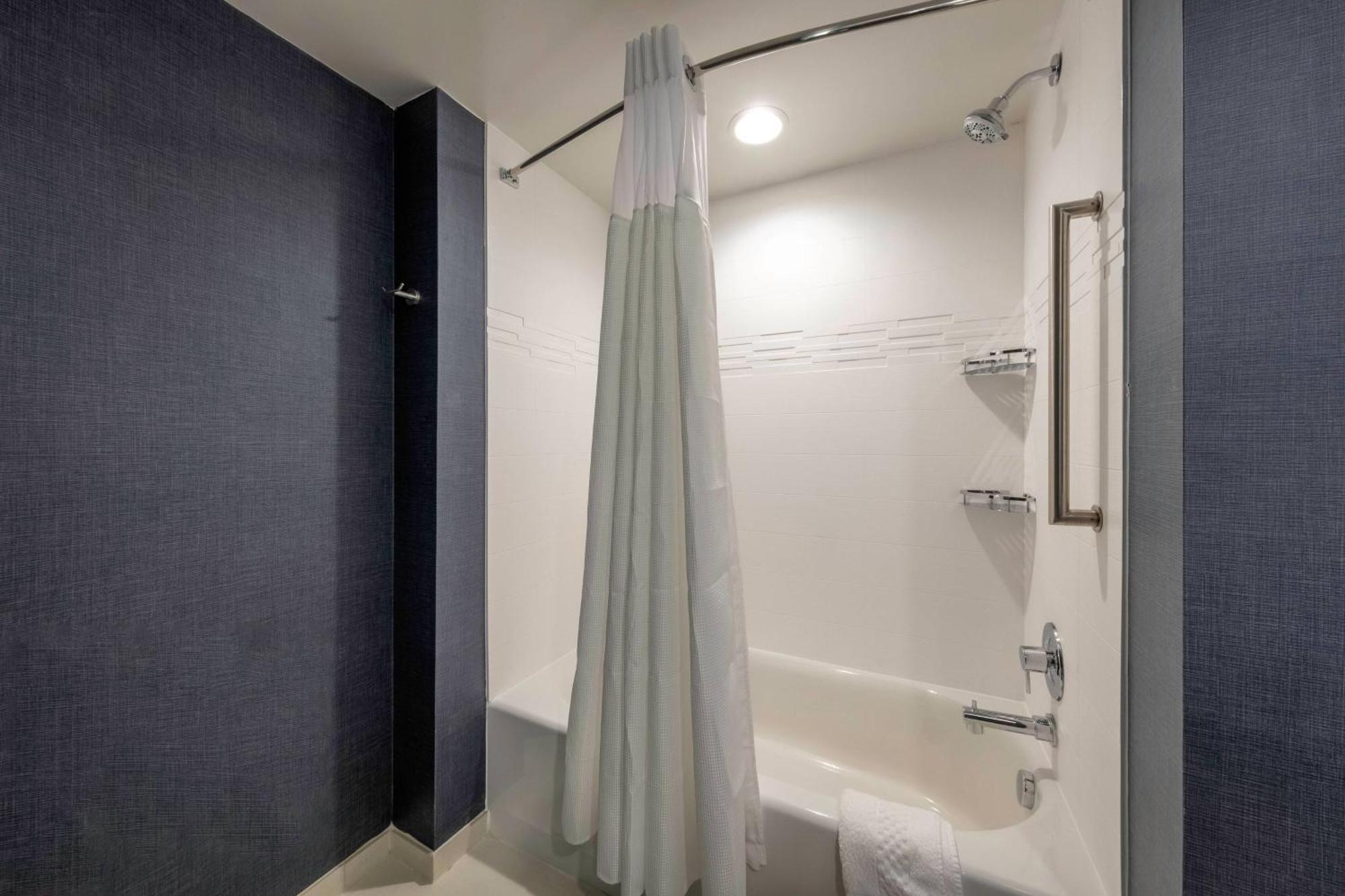 שורט פאמפ Residence Inn By Marriott Richmond At The Notch מראה חיצוני תמונה